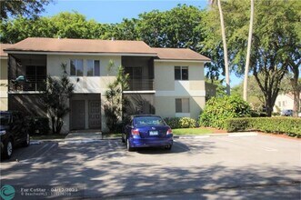704 Gardens Dr in Pompano Beach, FL - Building Photo - Building Photo