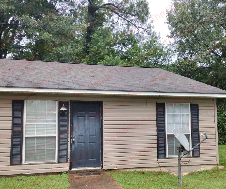 620 N Farmerville St in Ruston, LA - Building Photo