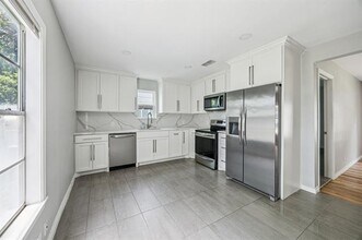 2832 Cherrywood Ave in Dallas, TX - Building Photo - Building Photo
