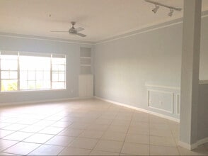 4345 Bayside Village Dr, Unit 301 in Tampa, FL - Building Photo - Building Photo
