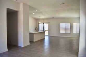 31580 Vía Pared in Thousand Palms, CA - Building Photo - Building Photo