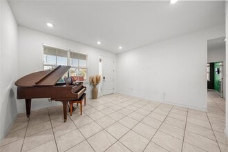 7664 SW 63rd Ln Rd in Ocala, FL - Building Photo - Building Photo