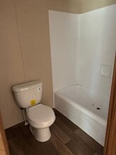 94 Buck Miller Rd in Crawfordville, FL - Building Photo - Building Photo