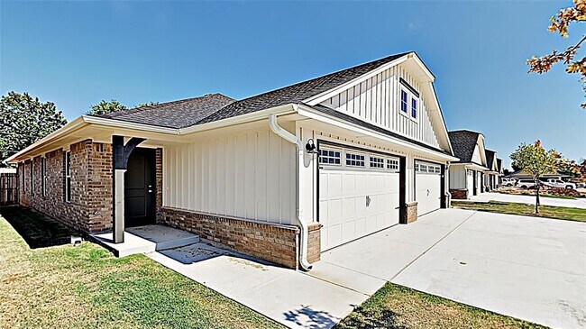 5000 Avion Ct in Oklahoma City, OK - Building Photo - Building Photo