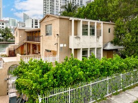 530 NE 29th St in Miami, FL - Building Photo