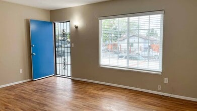 1617-1621 S 38th St in San Diego, CA - Building Photo - Building Photo