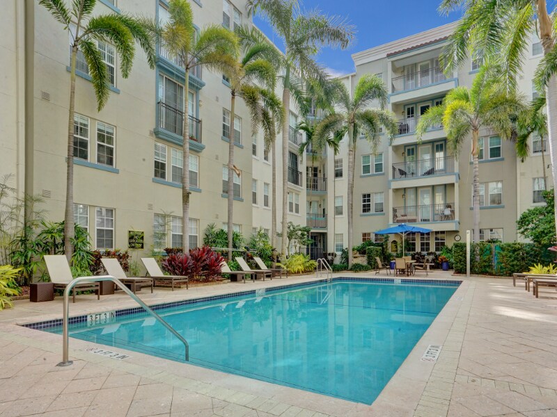 533 NE 3rd Ave in Fort Lauderdale, FL - Building Photo