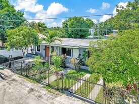 6432 NE 1st Ct in Miami, FL - Building Photo