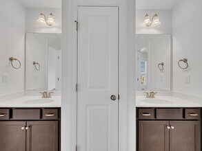 384 Grey Hawk Dr in Clayton, NC - Building Photo - Building Photo