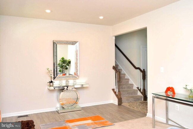 property at 5520 Ivy Hill Dr