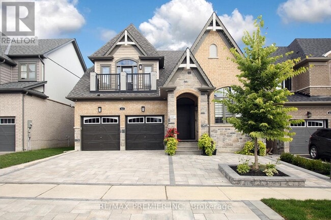 property at 43 Leaden Hall Dr