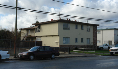 977 N 7th St in San Jose, CA - Building Photo - Building Photo