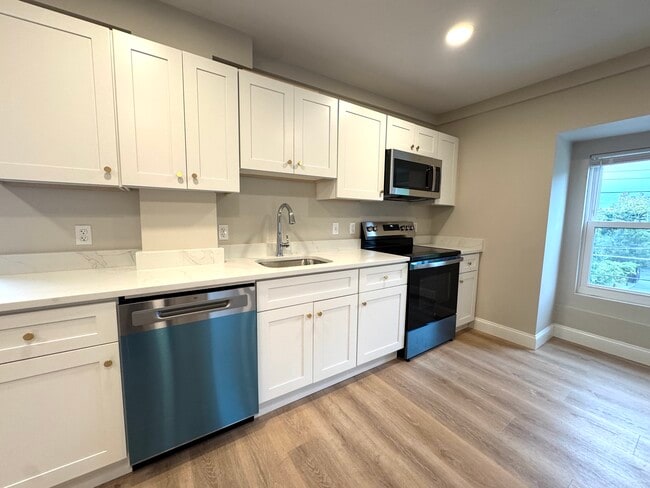 74 Washington St, Unit 72-8