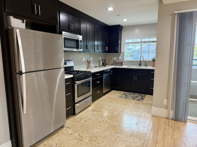 property at 7152 Fulton St