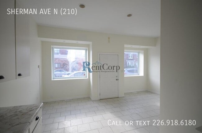 210 Sherman Ave N in Hamilton, ON - Building Photo - Building Photo