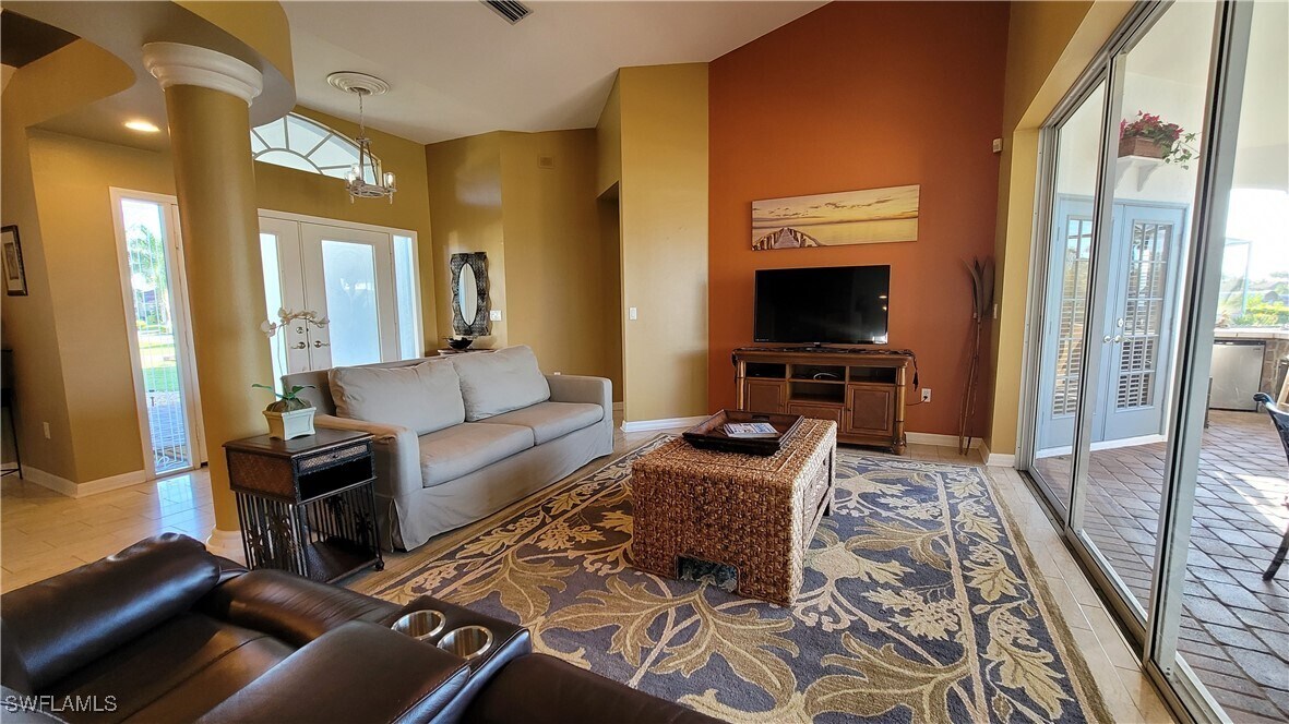 2720 SW 51st St in Cape Coral, FL - Building Photo