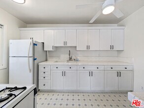 440 Raymond Ave in Santa Monica, CA - Building Photo - Building Photo