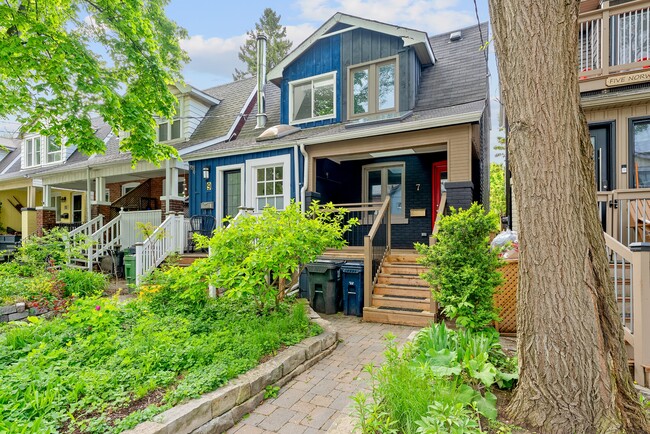 7 Norway Ave in Toronto, ON - Building Photo - Building Photo