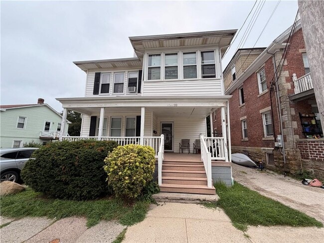 10 Russell Ave