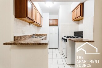 540 W Roscoe St, Unit 288 in Chicago, IL - Building Photo - Building Photo