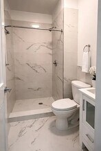 274 Mott St, Unit 4D in New York, NY - Building Photo - Building Photo