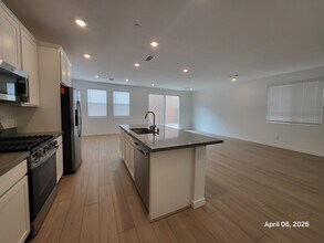 3643 Dusted Glow Ave in Henderson, NV - Building Photo - Building Photo