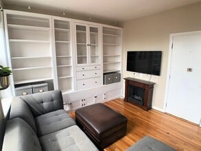 57 W Cedar St in Boston, MA - Building Photo - Building Photo