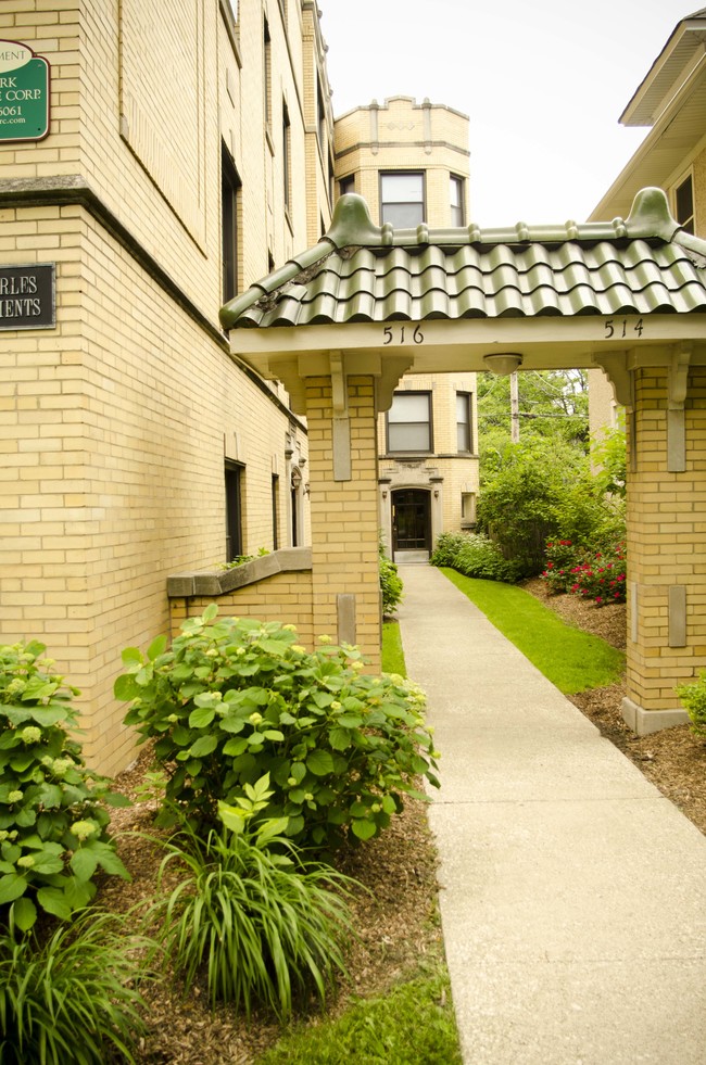 514 S Austin in Oak Park, IL - Foto de edificio - Building Photo