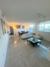 18800 NE 29th Ave in Aventura, FL - Building Photo - Building Photo