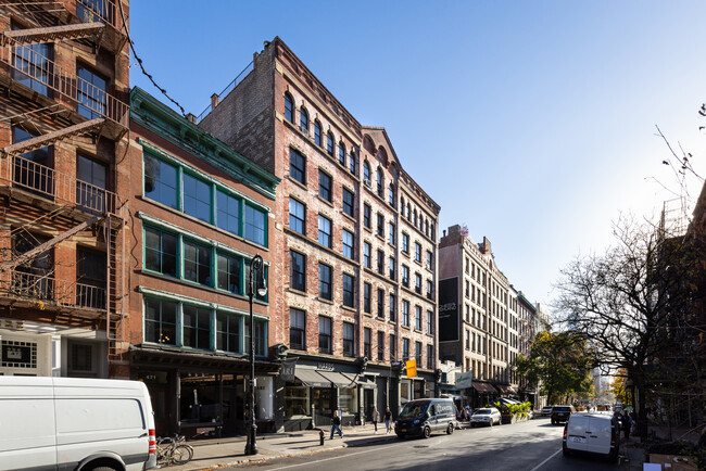 465-469 W Broadway in New York, NY - Building Photo - Building Photo