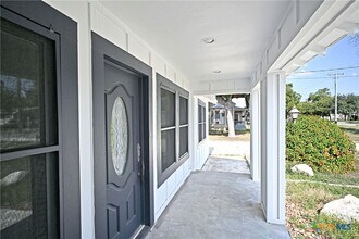 456 Magazine Ave in New Braunfels, TX - Building Photo - Building Photo