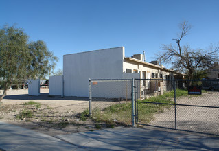 Mesa Apartments in Tucson, AZ - Building Photo - Building Photo