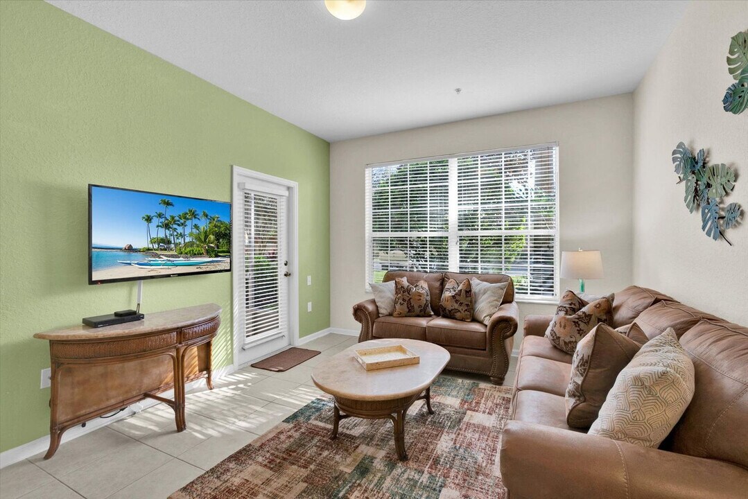 2821 Almaton Loop in Kissimmee, FL - Building Photo