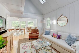 12 Water'S Edge in Southampton, NY - Building Photo - Building Photo