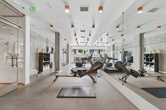 Alsace LA in Los Angeles, CA - Foto de edificio - Building Photo