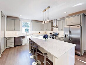 2125 8th Ave S in Nashville, TN - Building Photo - Building Photo