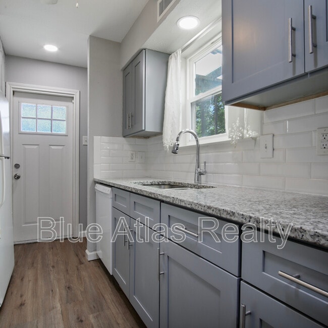 property at 412 Arborview Dr