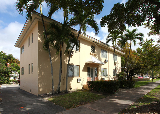 3130 Hernando St in Miami, FL - Building Photo - Building Photo