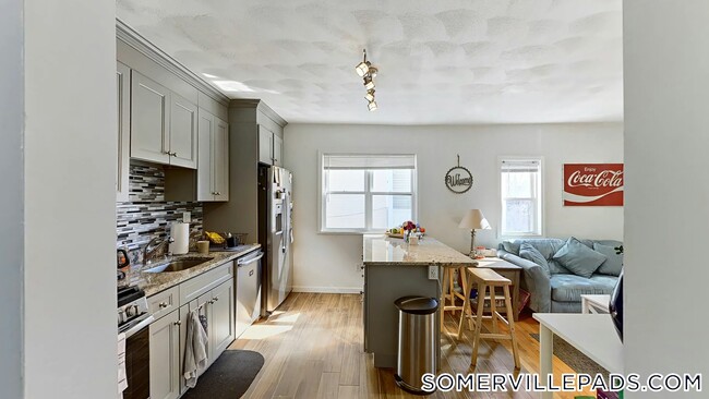 50 Derby St in Somerville, MA - Building Photo - Building Photo