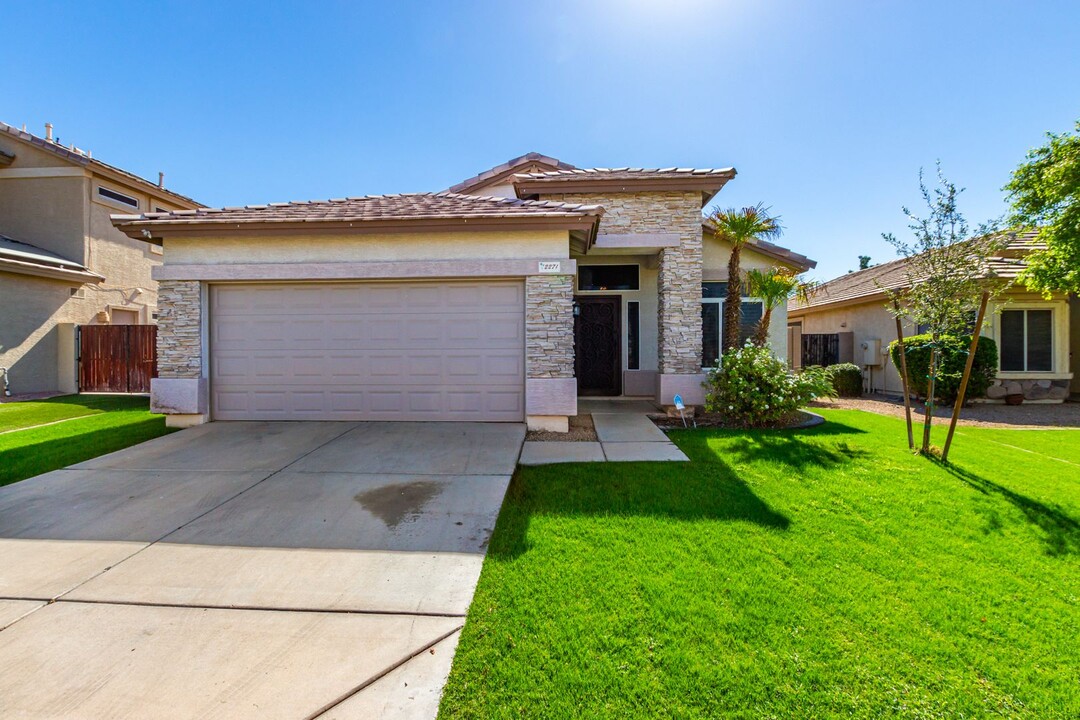 2271 W Rockrose Pl in Chandler, AZ - Foto de edificio