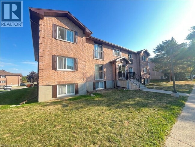 property at 331 Northlake Dr