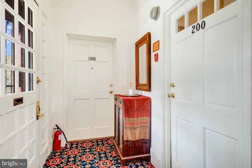 1755 18th St NW, Unit 100 in Washington, DC - Building Photo