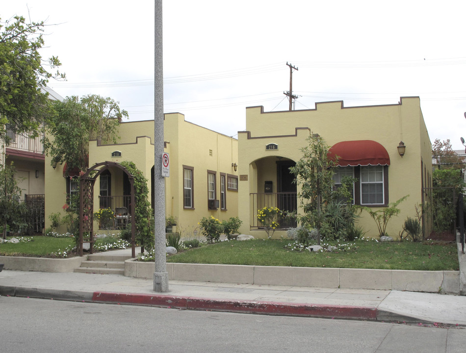 216 N Jackson St in Glendale, CA - Building Photo