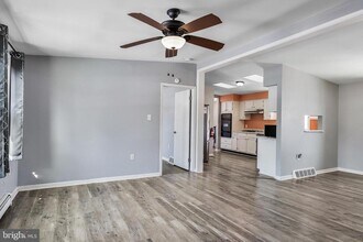 511 Madison Ave in Burlington, NJ - Building Photo - Building Photo