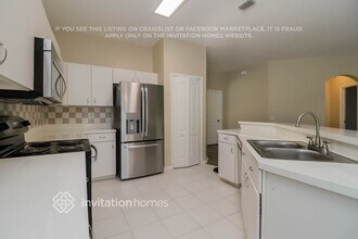 3704 Golden Eagle Dr in Land O Lakes, FL - Building Photo - Building Photo
