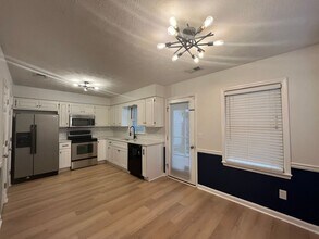 5 Effingham Ct in Columbus, GA - Foto de edificio - Building Photo