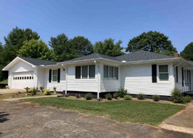 4795 Thompson Bridge Rd in Gainesville, GA - Building Photo - Building Photo