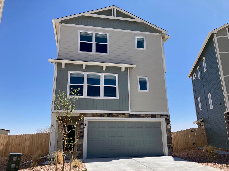 7971 Jayla Trl in Falcon, CO - Foto de edificio
