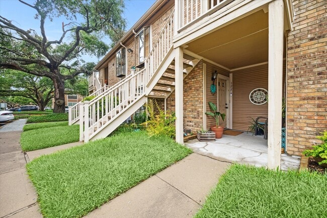 property at 1311 Antoine Dr