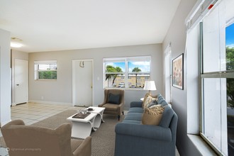 1007 W Prospect Rd in Fort Lauderdale, FL - Building Photo - Interior Photo